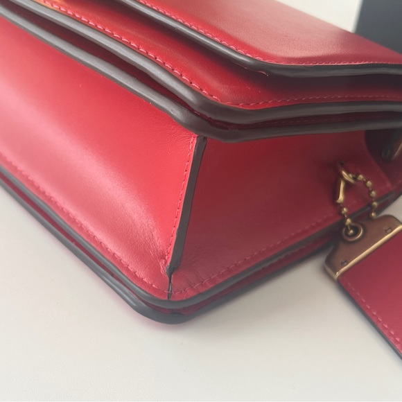 Coach Bandit Shoulder Bag 24 In Red Gold Hardware LARGE - Picture 8 of 14